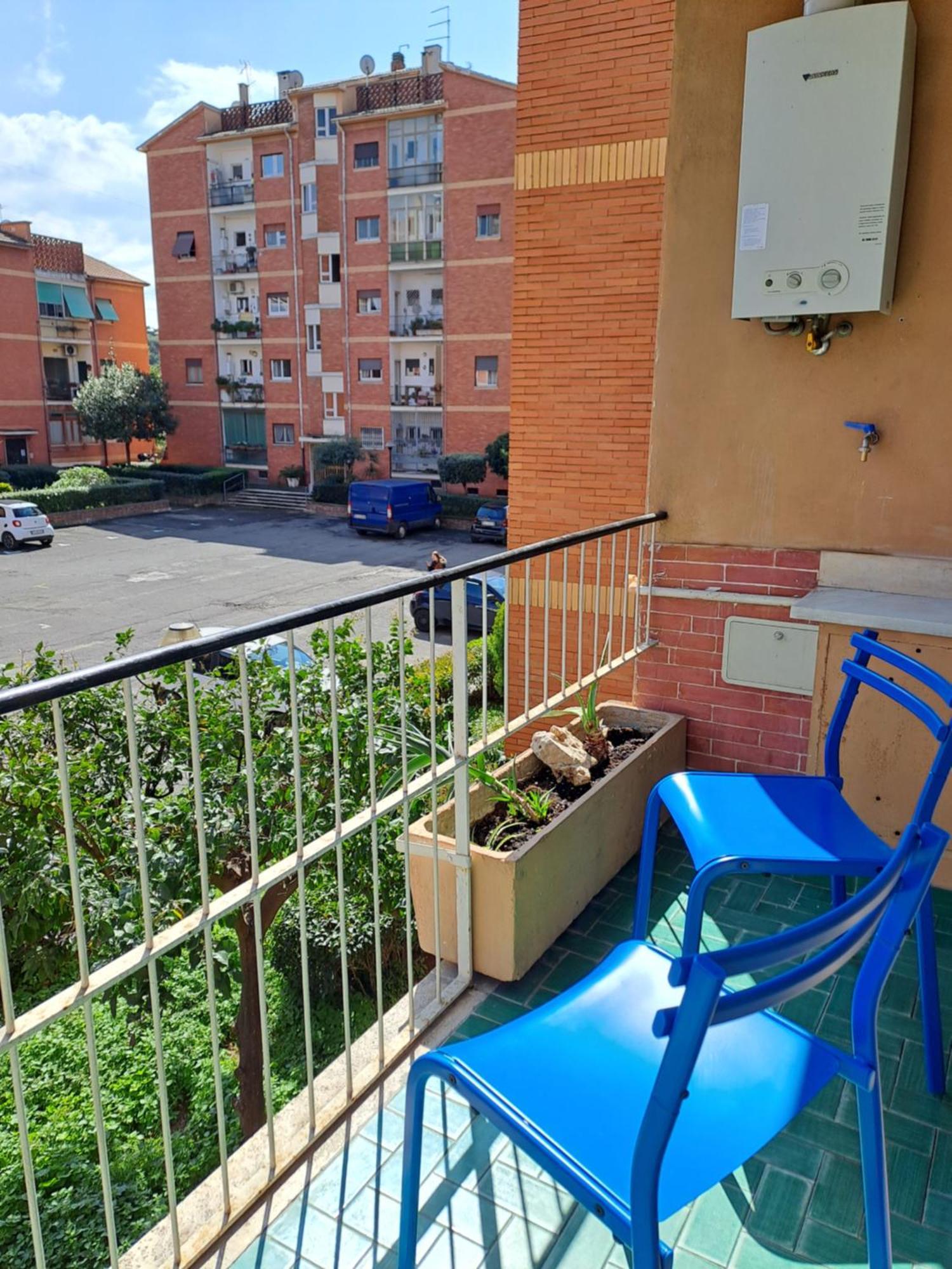 Apartment Torre Spaccata For 6 With Parking