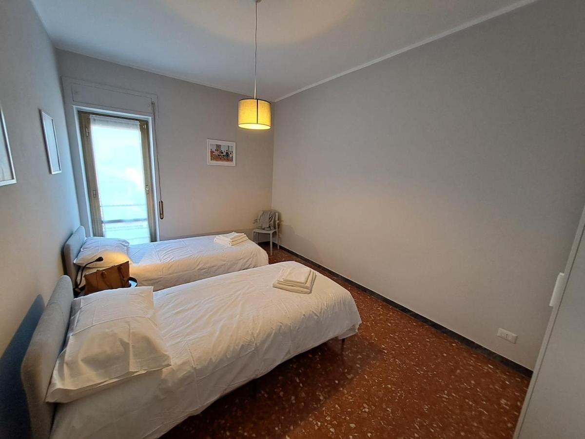 Torre Spaccata For 6 With Parking Apartment