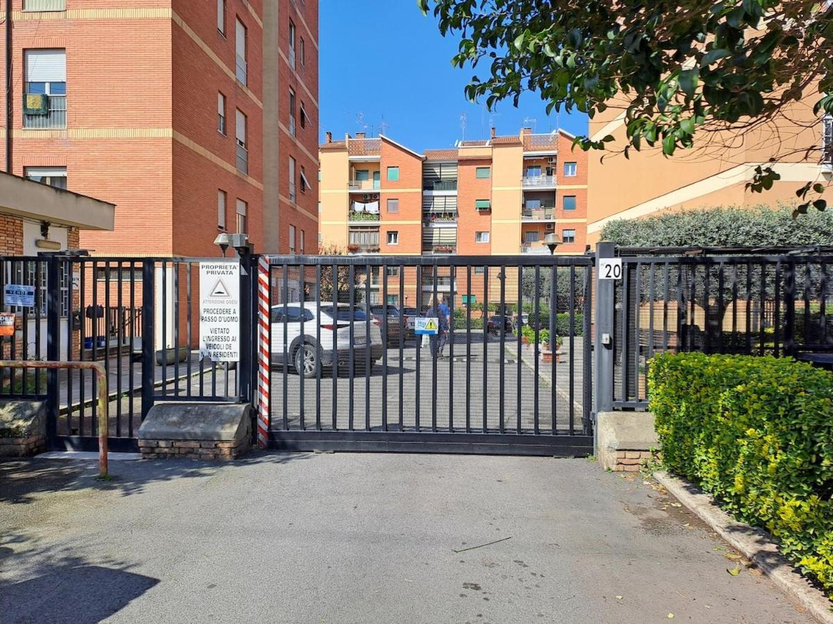 Torre Spaccata For 6 With Parking